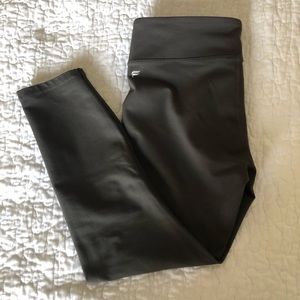 Fabletics cropped leggings
